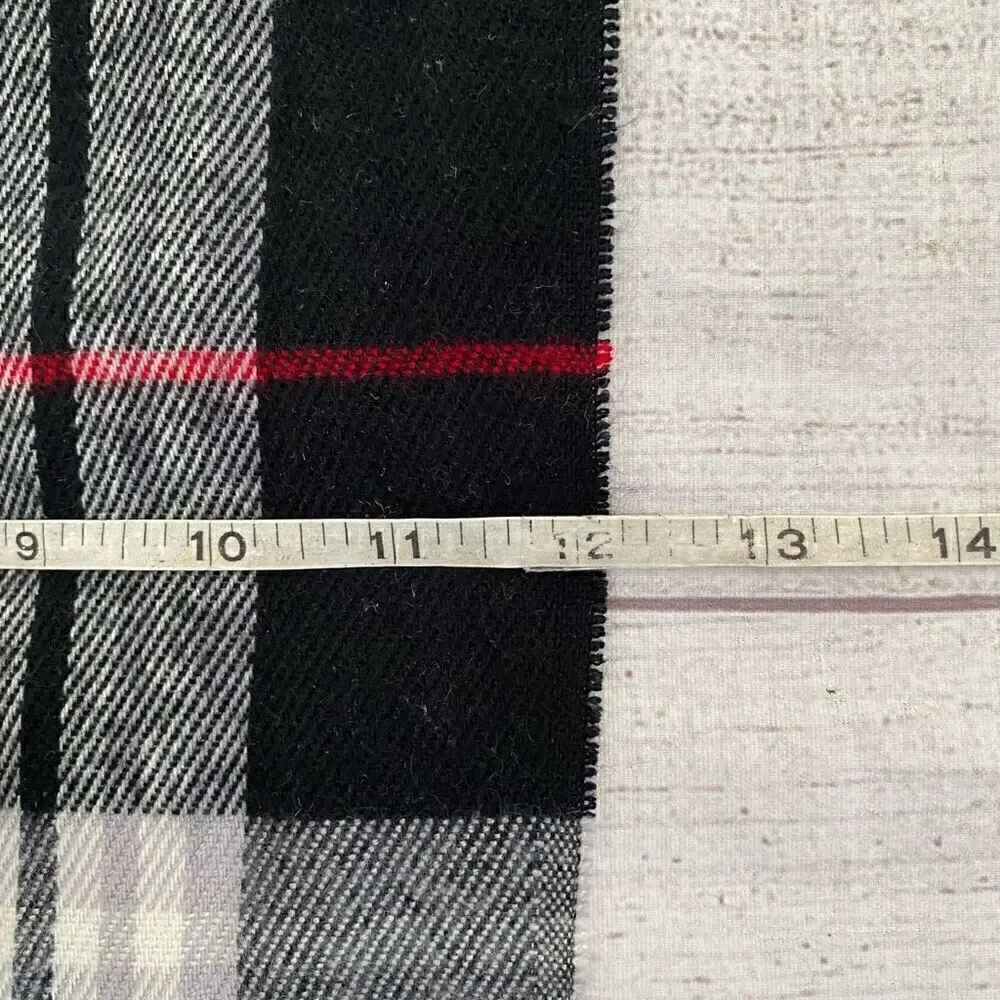 Plaid winter scarf black white & red w/end fringe 63.5”x12”